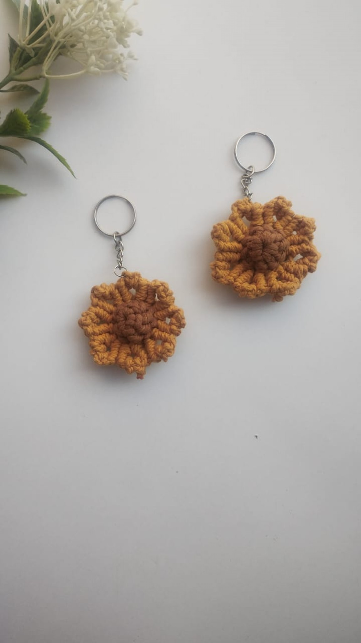 Sunflower Keychain  – Classes in Salem