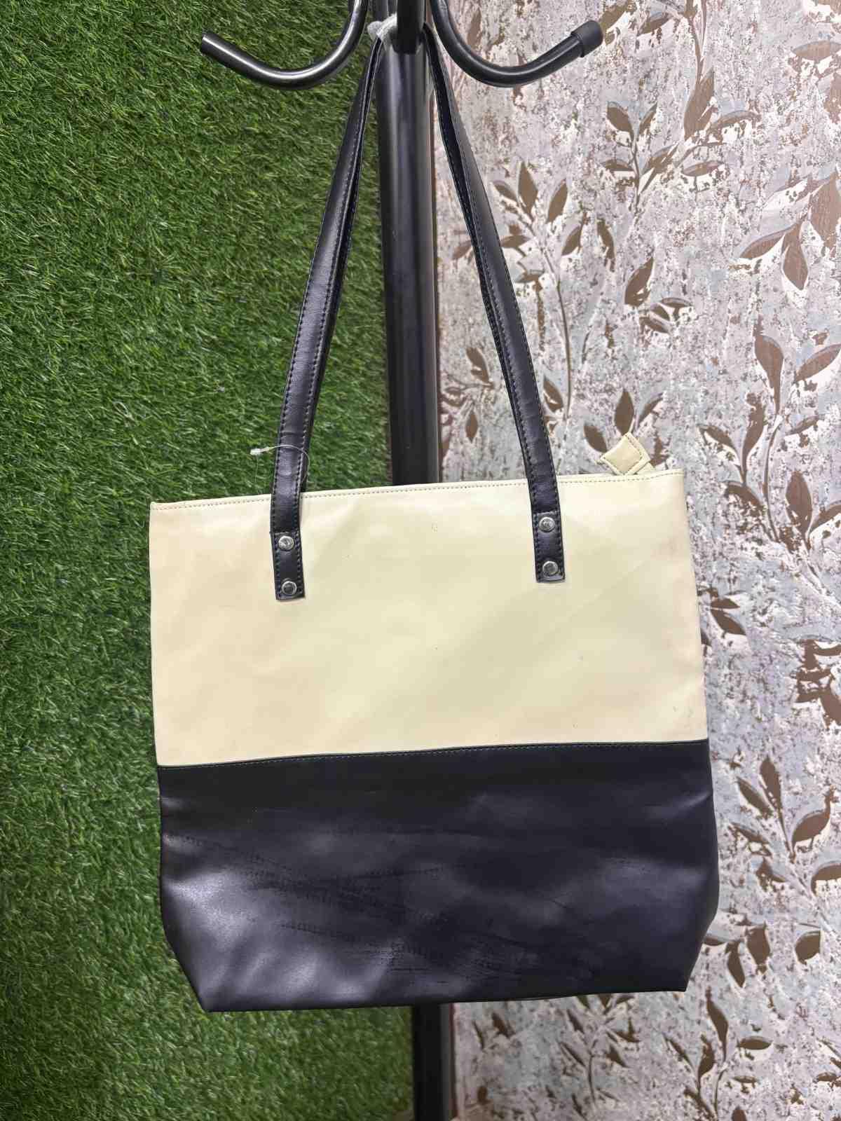 Women bag - Others by Thiaâ€™s Boutique