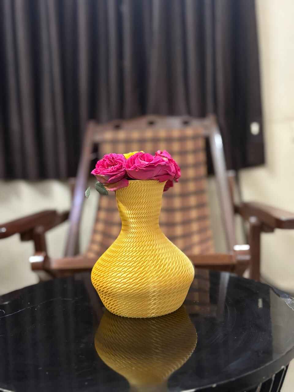Expiral Vase - Personalized Gifts by Modli 3D Private Limited 
