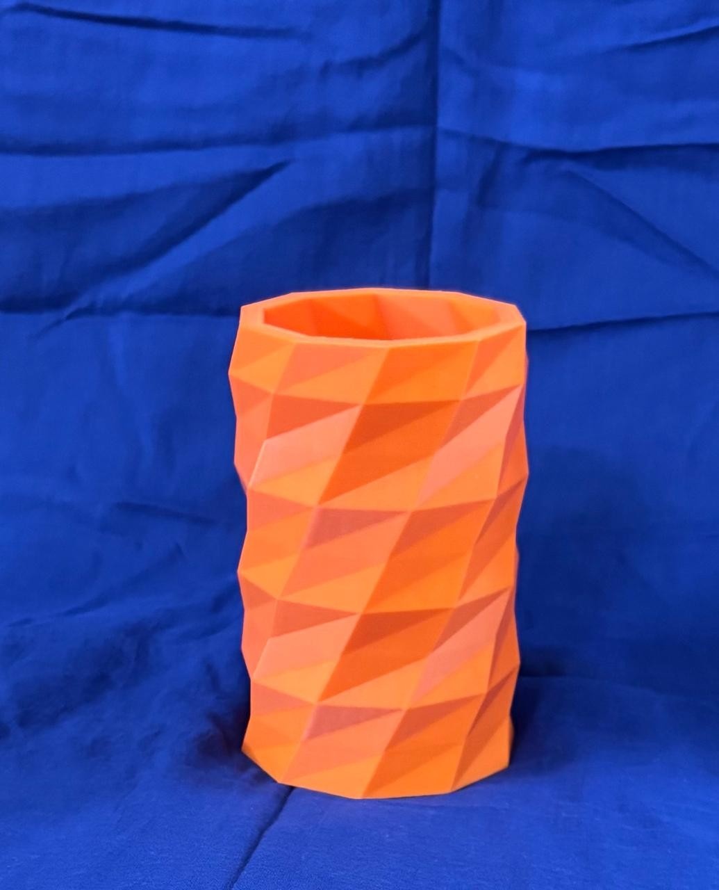 Diamond Vase - Personalized Gifts by Modli 3D Private Limited 