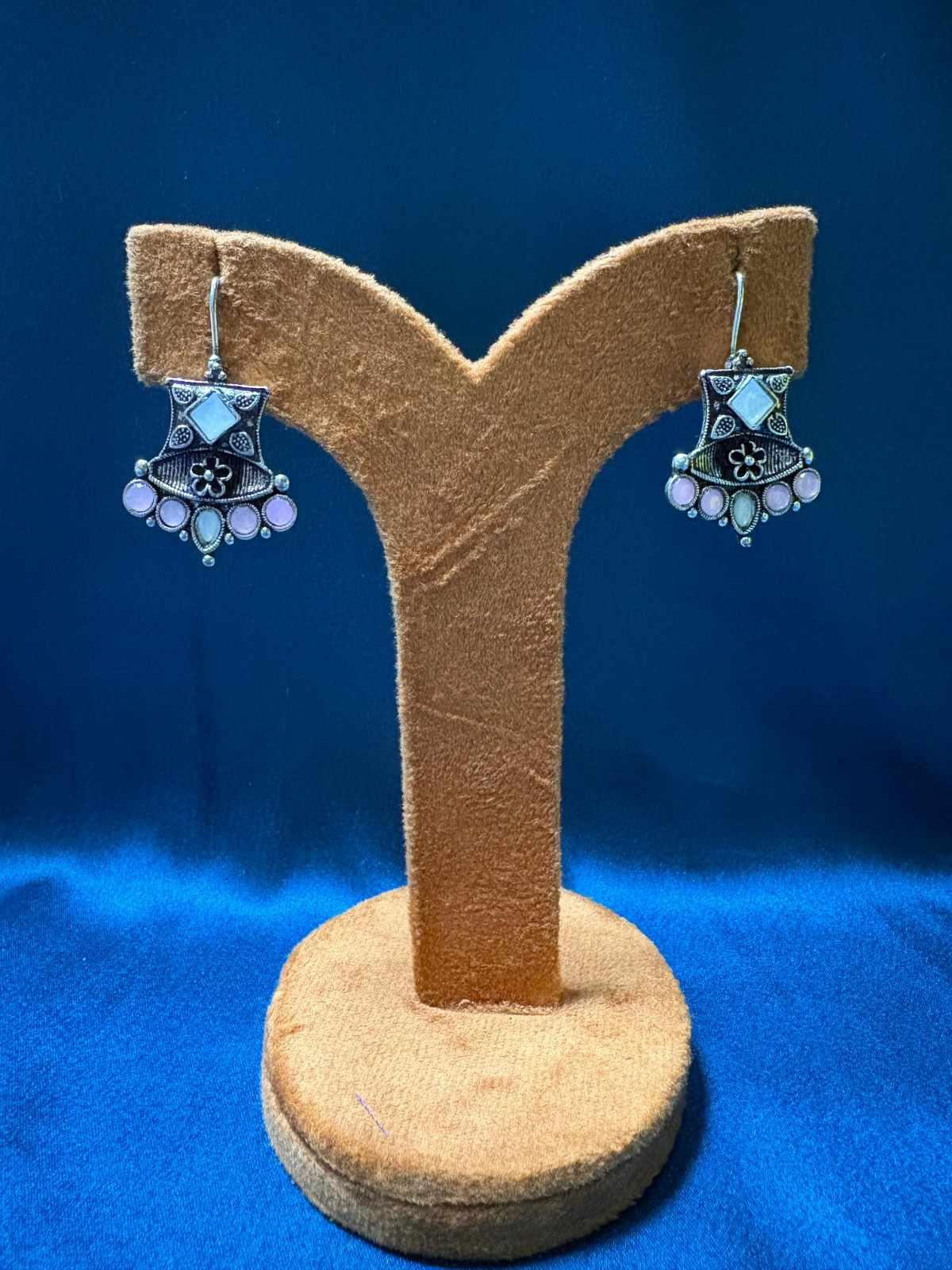 Premium earings - Others by Thiaâ€™s Boutique