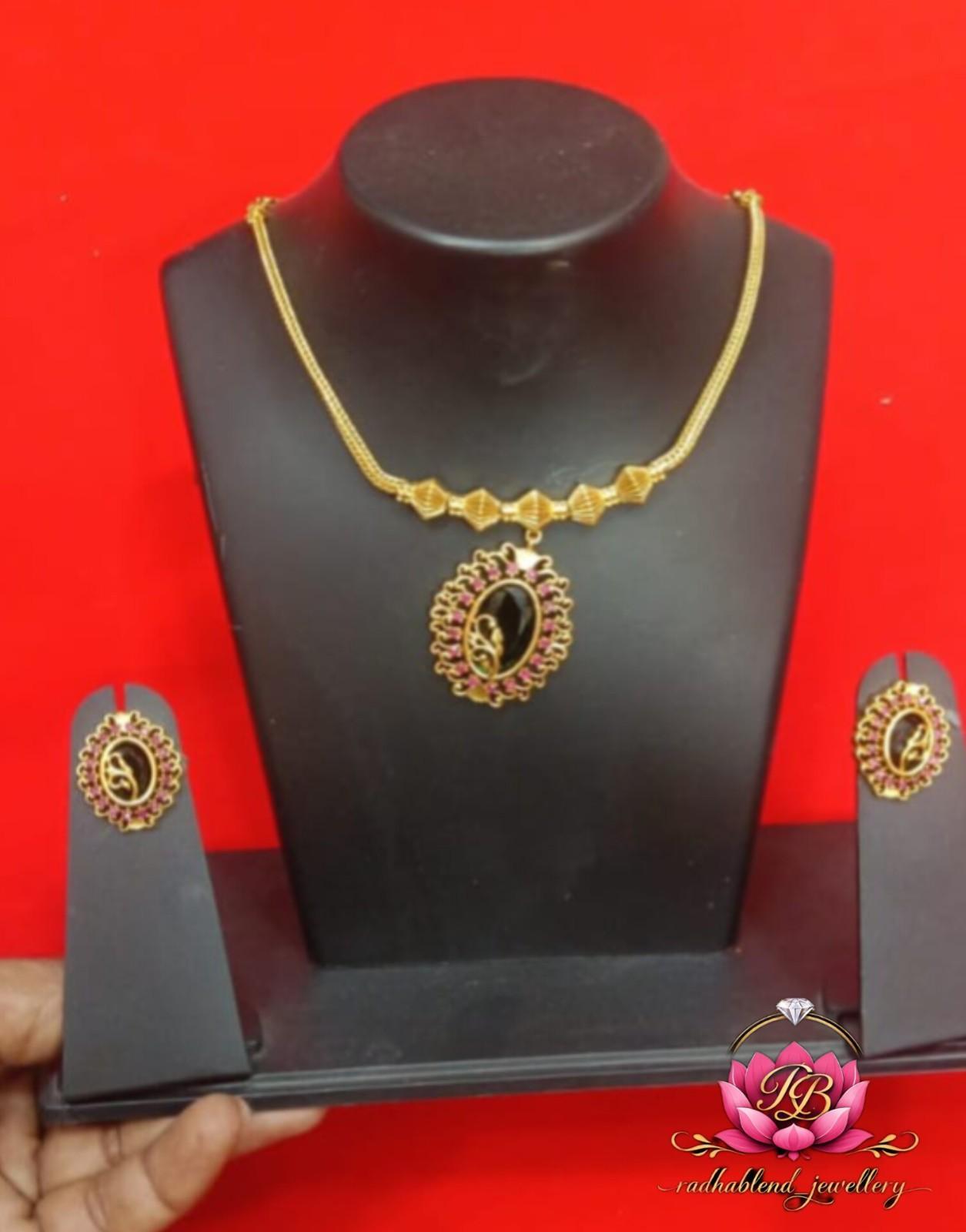 Premium quality gold plated  green stone neck