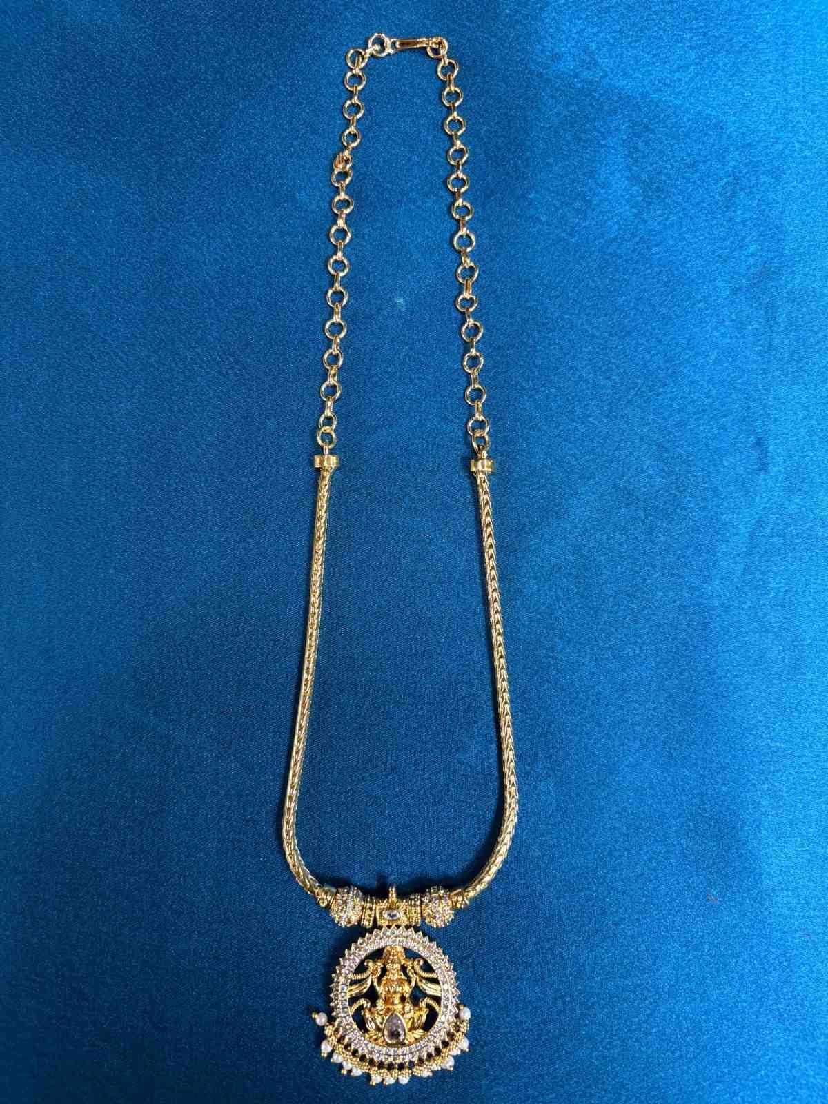 Premium chain - Others by Thiaâ€™s Boutique