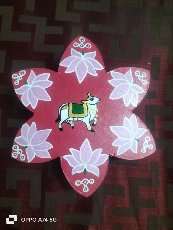 Hand-painted Pichwa art  lotus Manai - Handmade Crafts by The Urban Gallery 