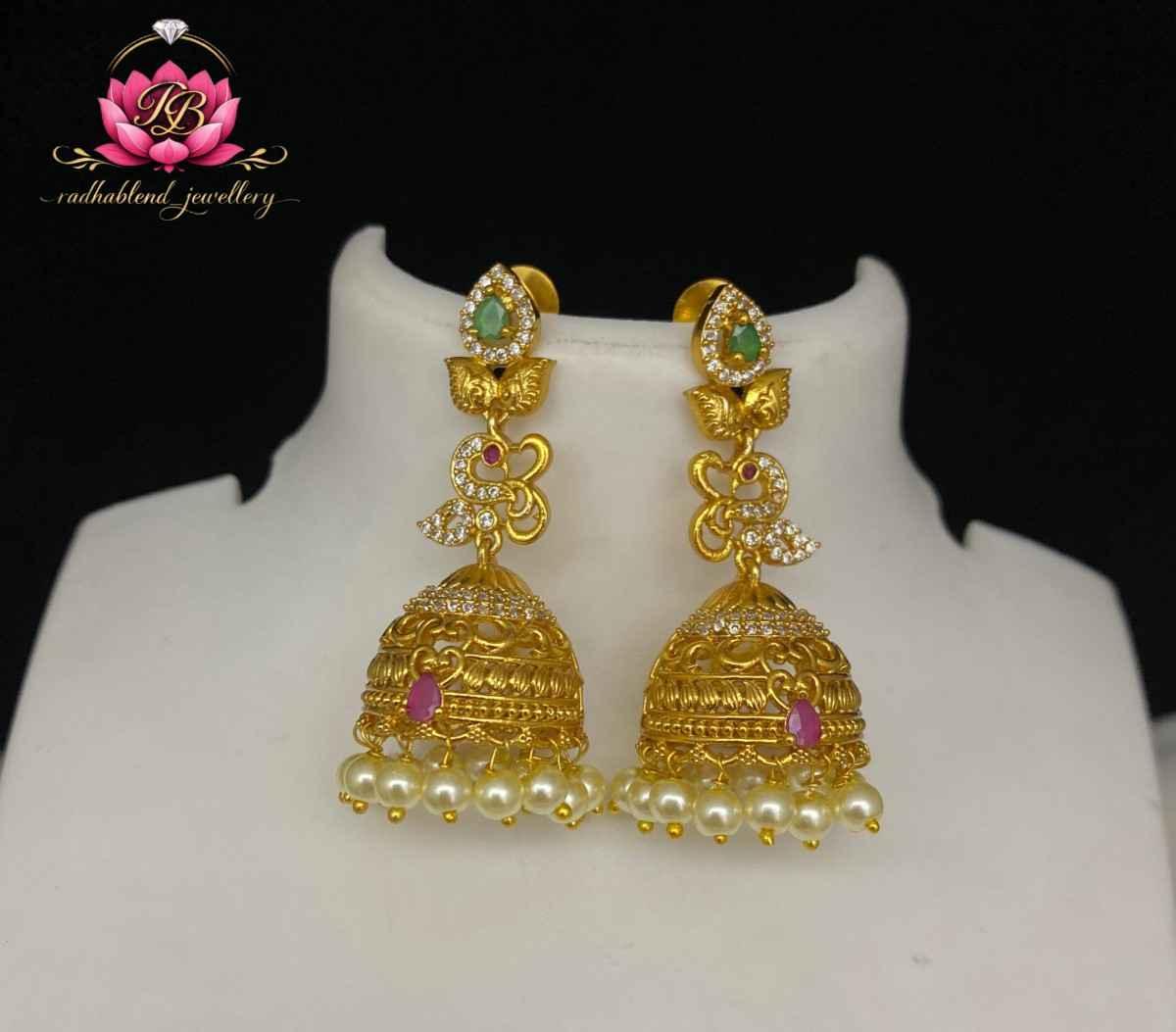 Premium quality gold plated earring