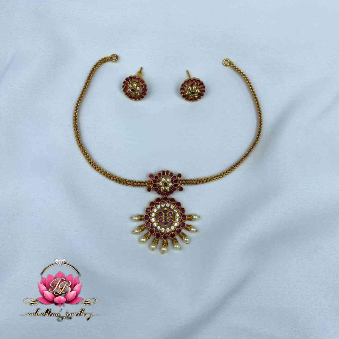 Premium quality necklace set